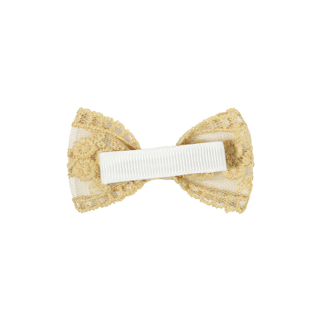 Delicate Bowties